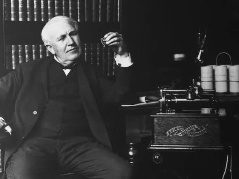 thomas edison tieu su cuoc doi va nhung phat minh lam thay doi the gioi