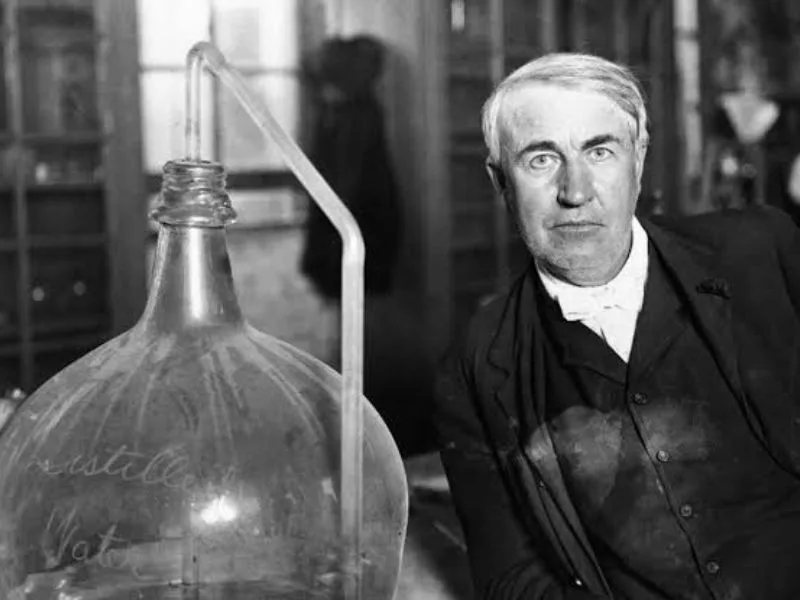thomas edison tieu su cuoc doi va nhung phat minh lam thay doi the gioi