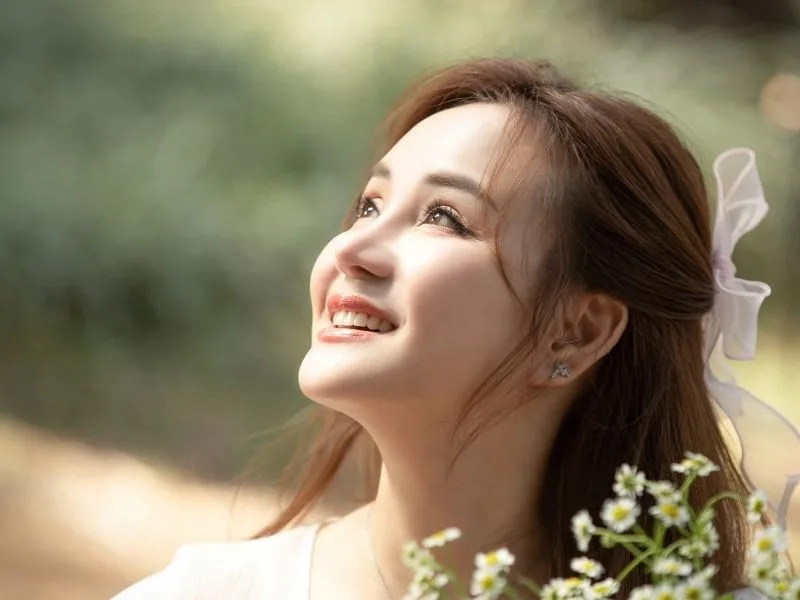 tieu su ca si vy oanh su nghiep am nhac doi tu va cuoc song hien tai
