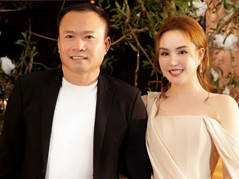 tieu su ca si vy oanh su nghiep am nhac doi tu va cuoc song hien tai