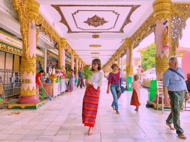 trang phuc truyen thong myanmar khi ban sac dan toc duoc det thanh hinh hai